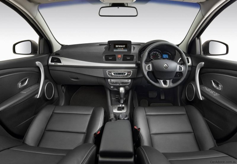 Renault Fluence 2011 салон