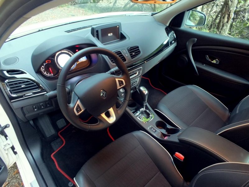 Renault Fluence 1.6 at, 2011 Базовая