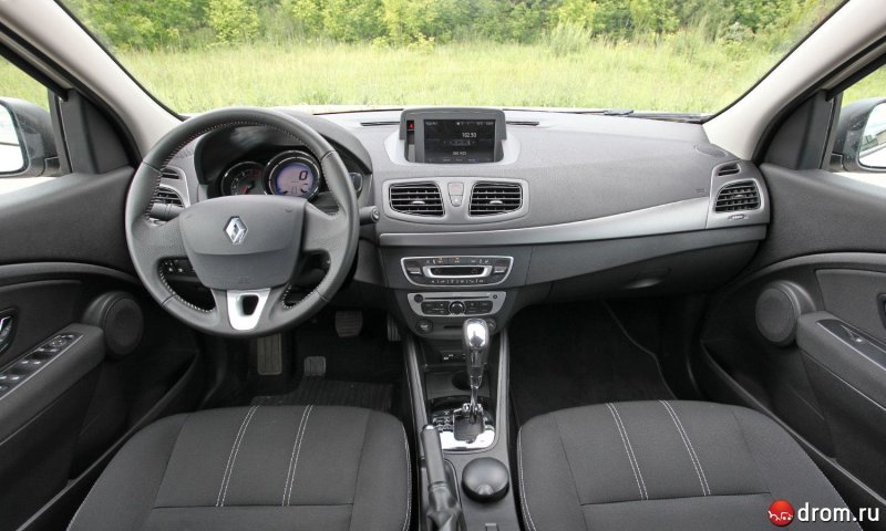 Renault Fluence Торпедо