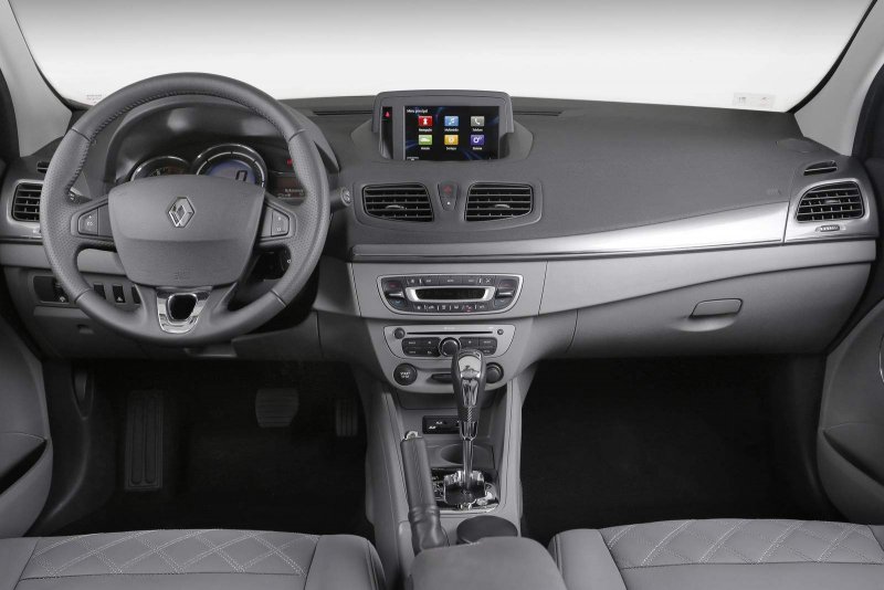 Renault Fluence 2014 салон
