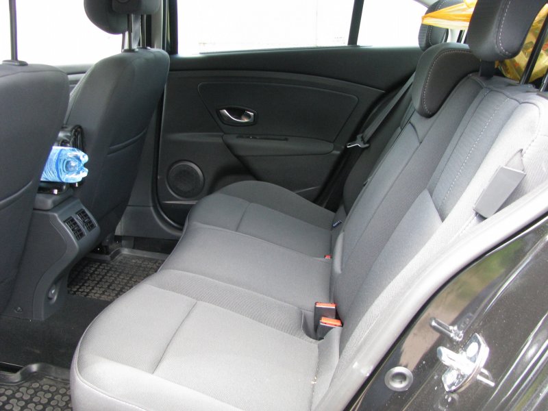 Renault Fluence 1 салон