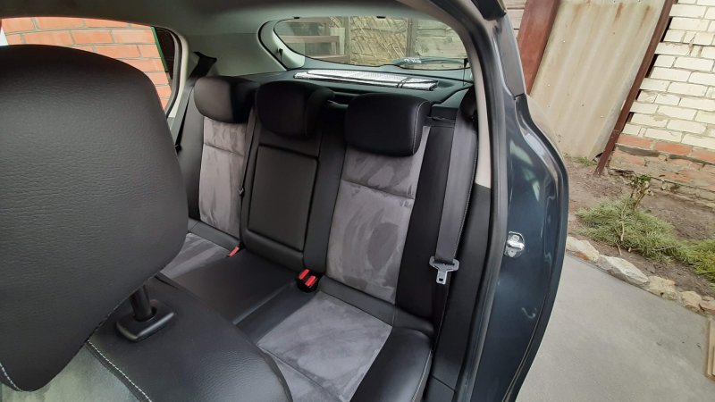 Renault Fluence 2011 салон