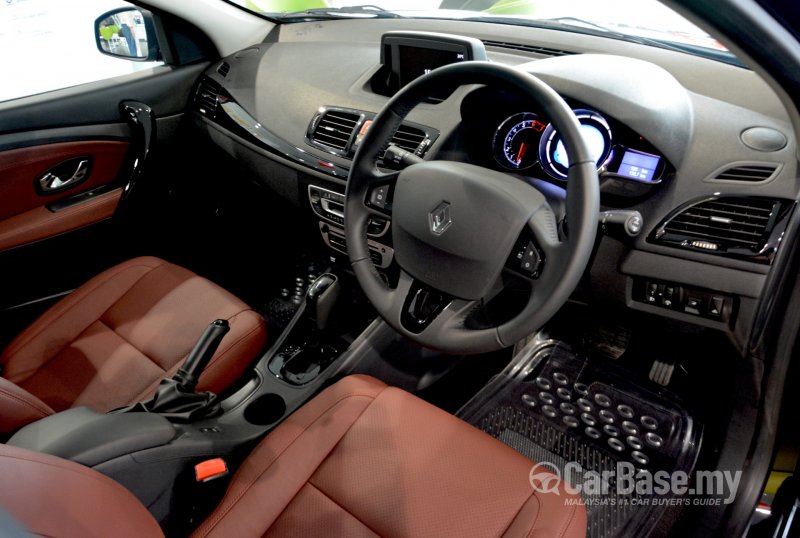 Renault Fluence тюнинг салона