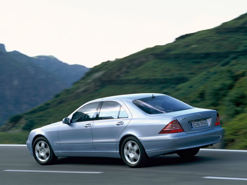 Mercedes-Benz s-class Pullman (w220)