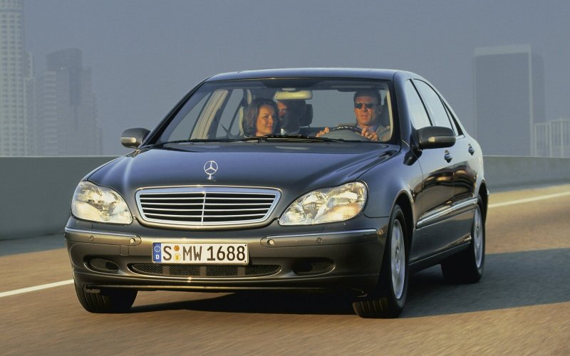 Mercedes Benz s 220