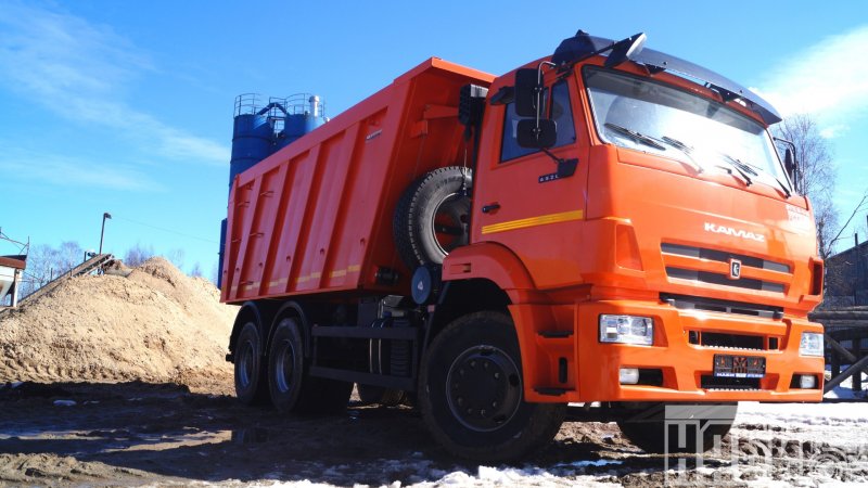 Самосвал КАМАЗ 6520-6012-53