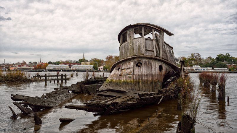 Старый деревянный корабль