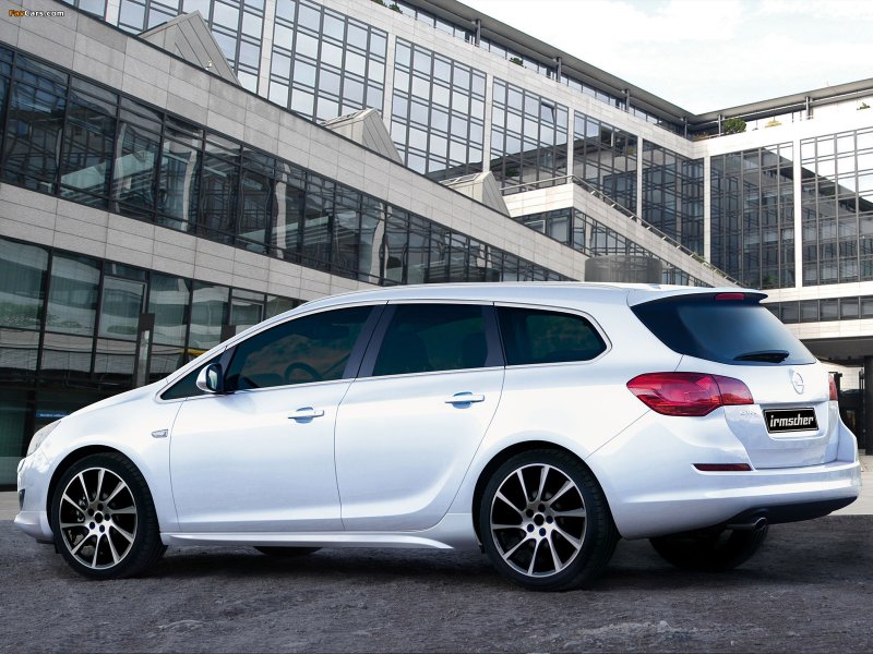 Универсал Opel Astra Sports Tourer