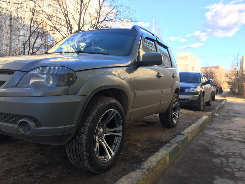 Шевроле Нива r17