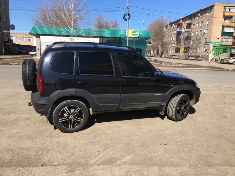 Шевроле Нива r18