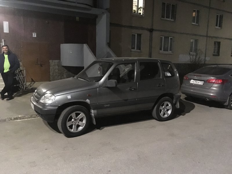 Шевроле Нива на литых дисках р16