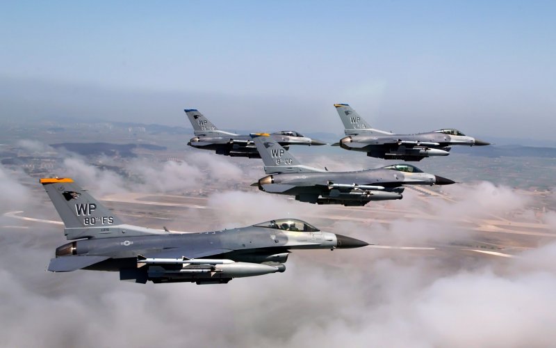 F-16 Falcon