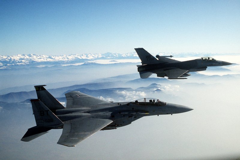 F 16 В России
