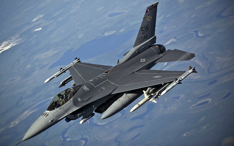 F-16 Falcon