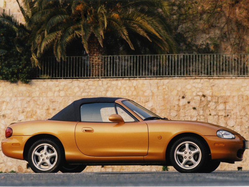 Mazda MX-5 Roadster NB