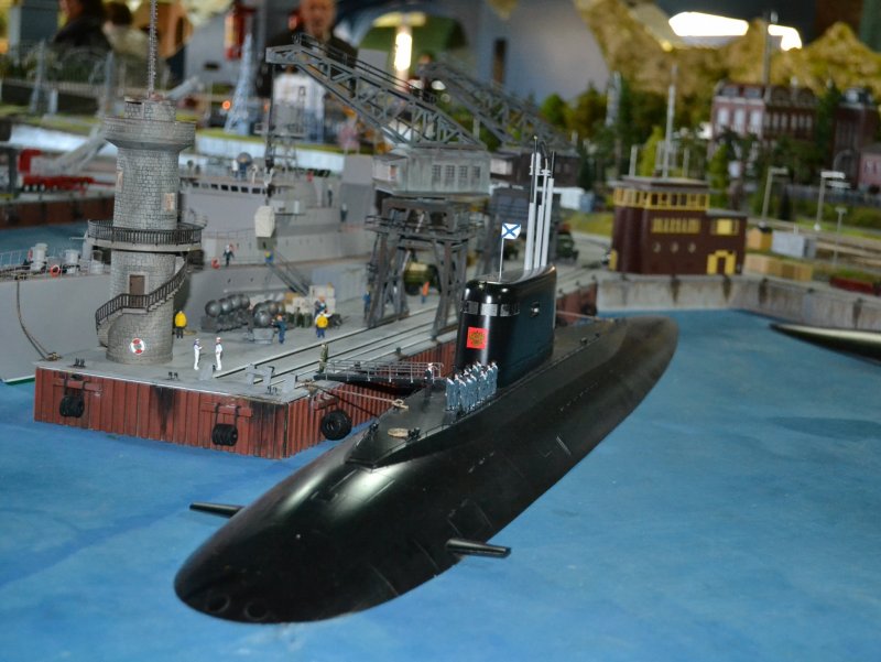 Dry Dock Diorama 1:350