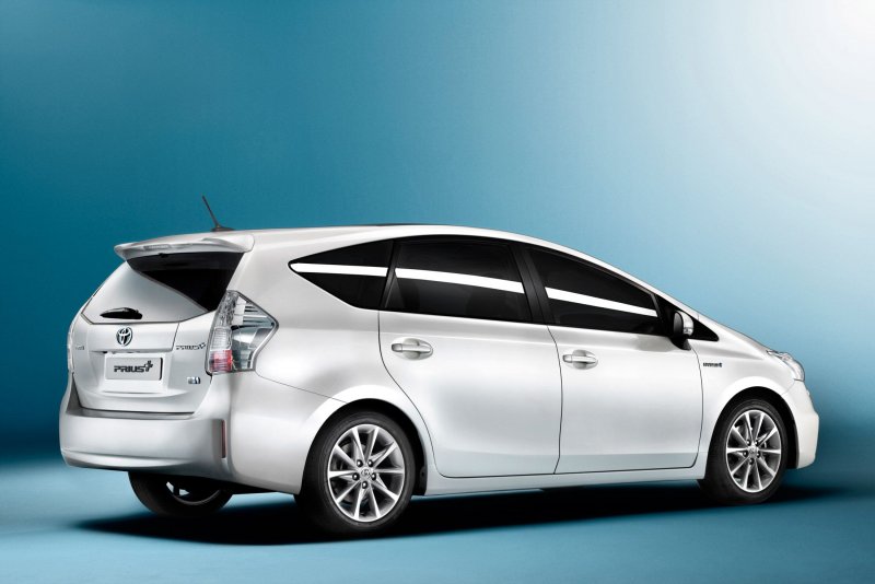 Toyota Prius Plus 2014