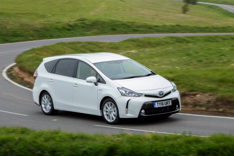 Toyota Prius Plus 2015
