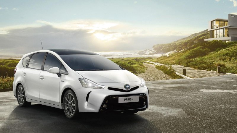 Toyota Prius Plus 2014