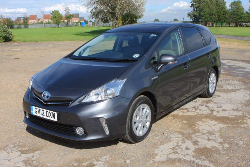 Toyota Prius Plus 2012
