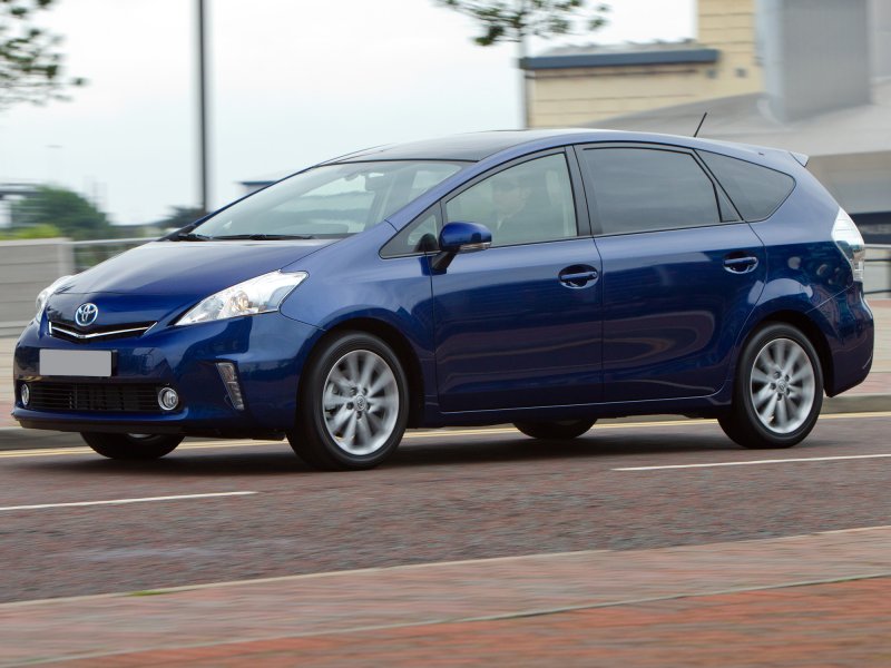 Toyota Prius Plus 2015