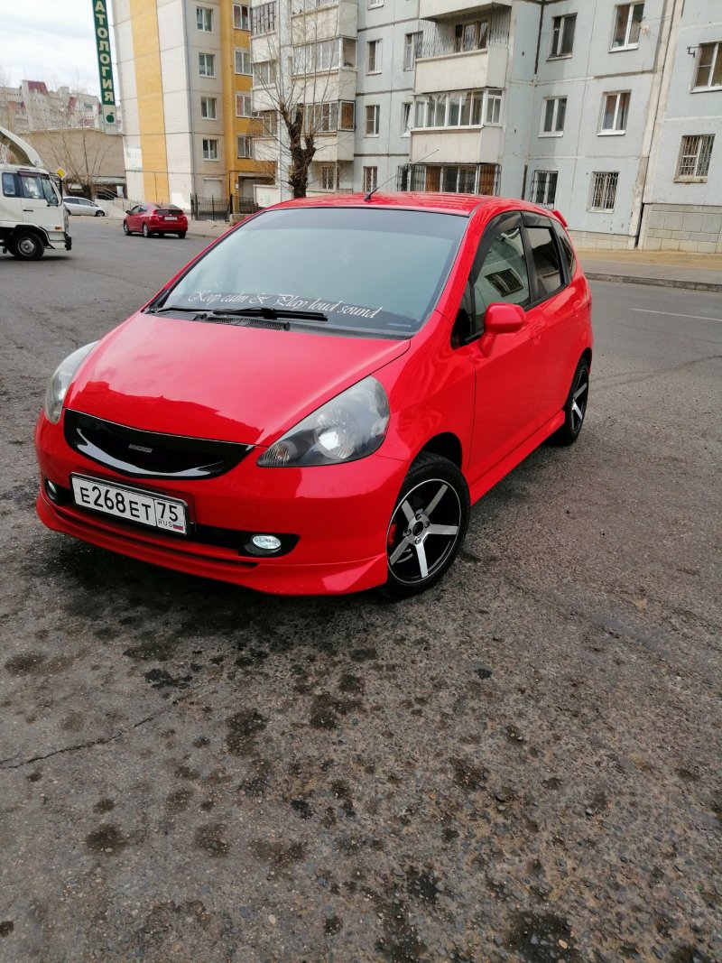 Honda Fit 2006 gd1 на белом
