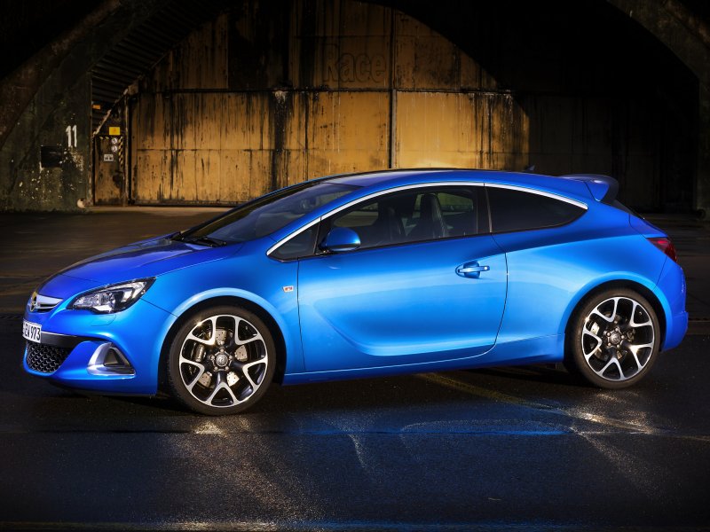 Opel Astra 2011