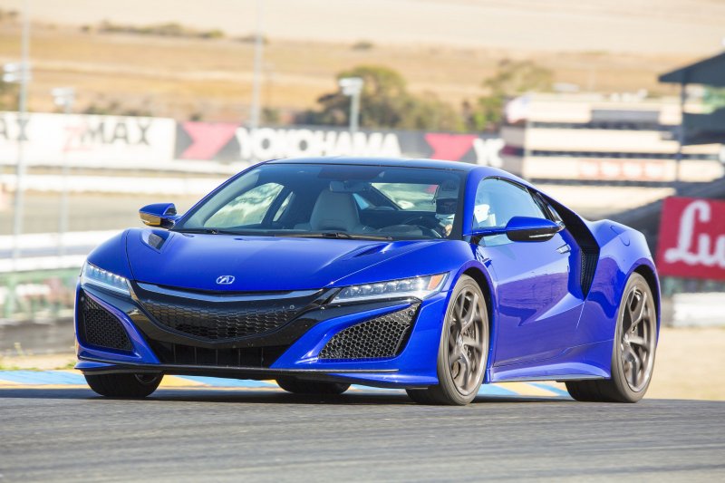 Акура NSX 2017