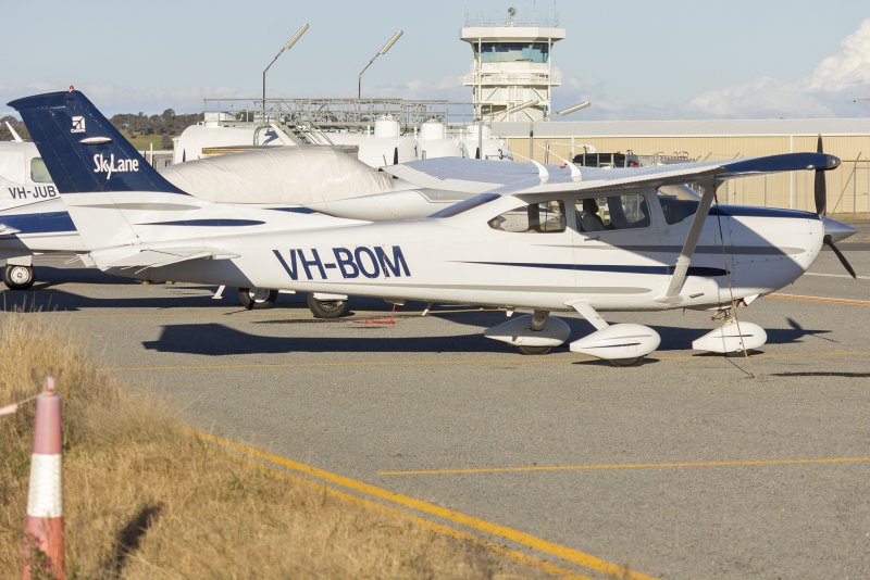 Evergreen Airport Cessna 182