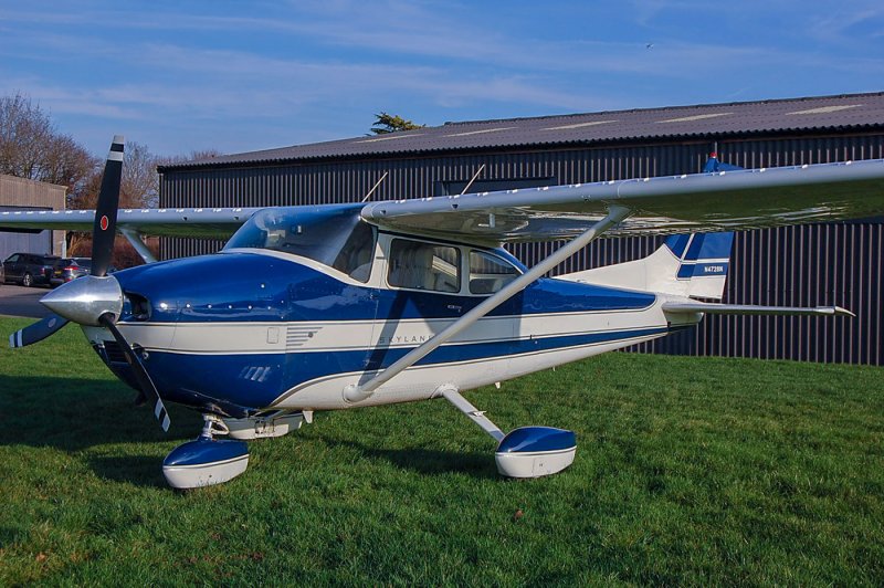 Cessna c182q