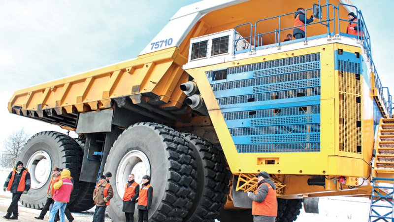 Самосвал БЕЛАЗ 450 тонн