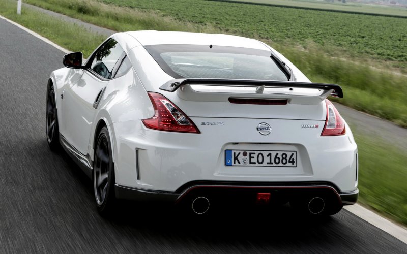 Nissan 370z Nismo White