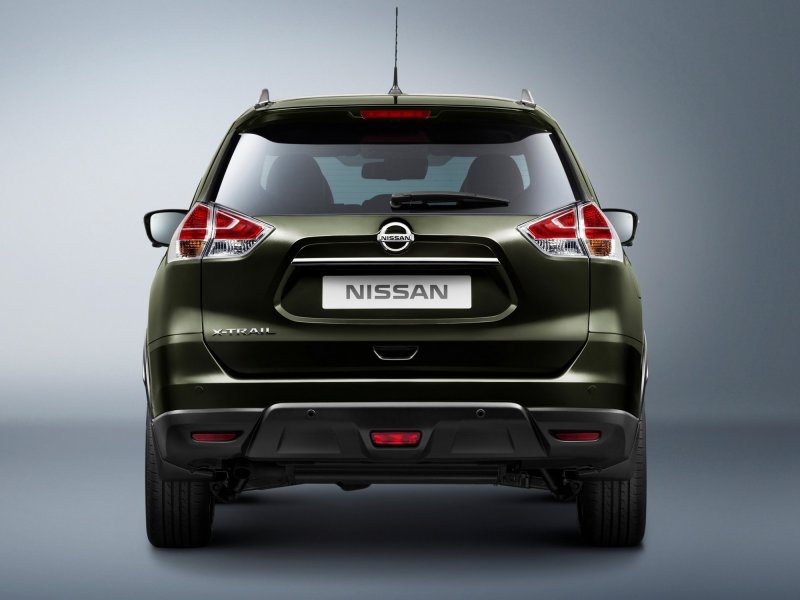 Nissan x-Trail t32 сзади