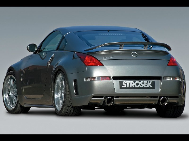 Nissan 350z сзади