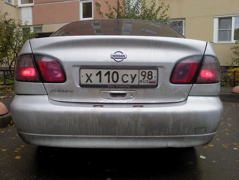 Nissan primera p11-144 сзади