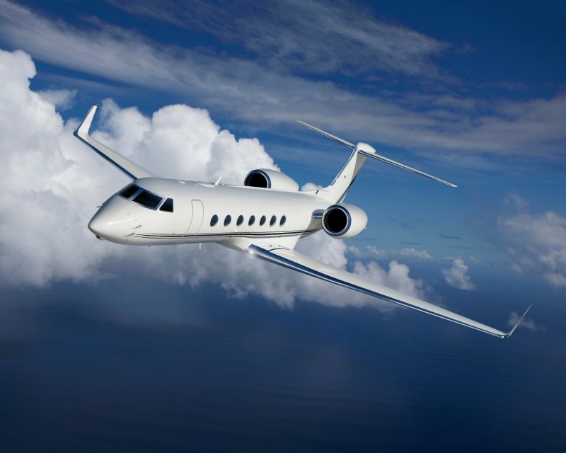 Gulfstream 550 белого цвета