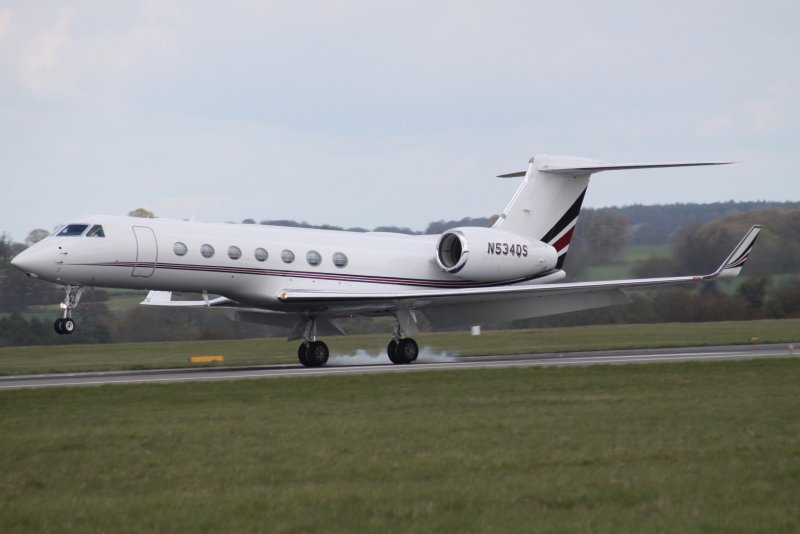 Самолет Gulfstream g550