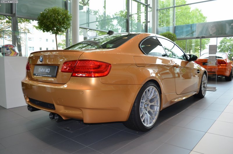 BMW e92 Золотая
