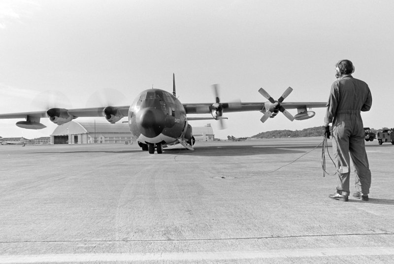 Самолет ВВС США AC-130