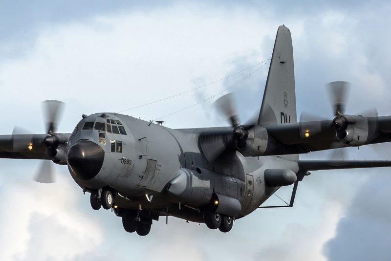 C-130 Hercules десантирование