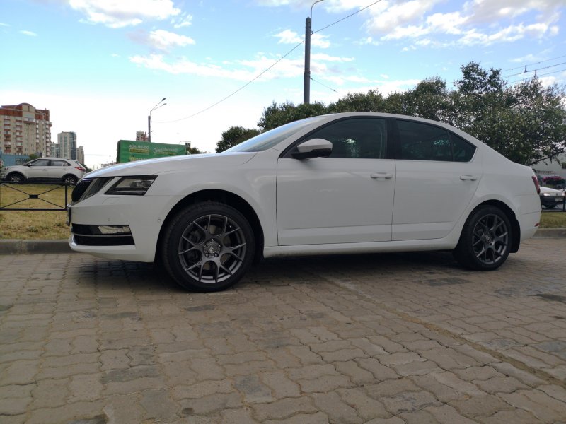 Skoda Octavia a7 на 18 дисках