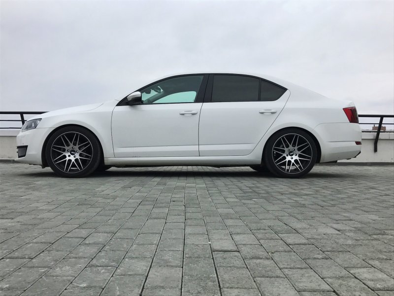 Skoda Octavia a7 на 18 дисках