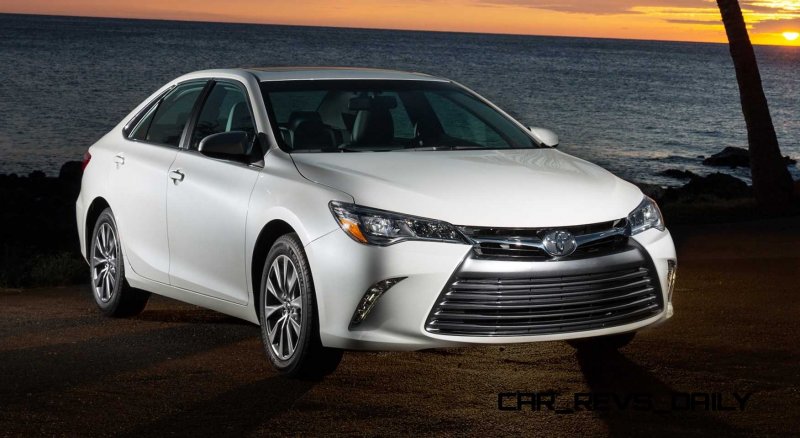 Toyota Camry Premium Hybrid 2019