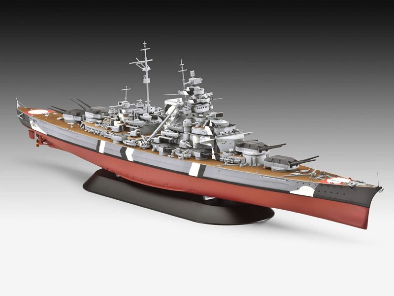 Сборная модель Revell Battleship Bismarck (05098) 1:700