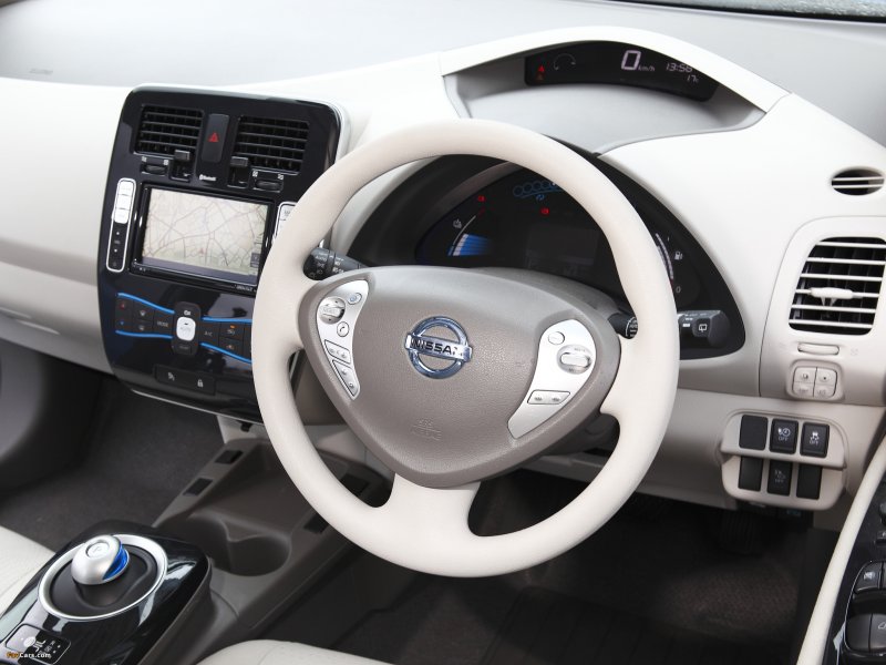 Nissan Leaf 2012 Interior