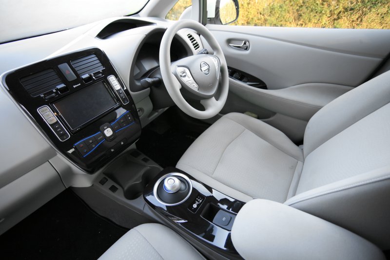 Nissan Leaf 2 салон