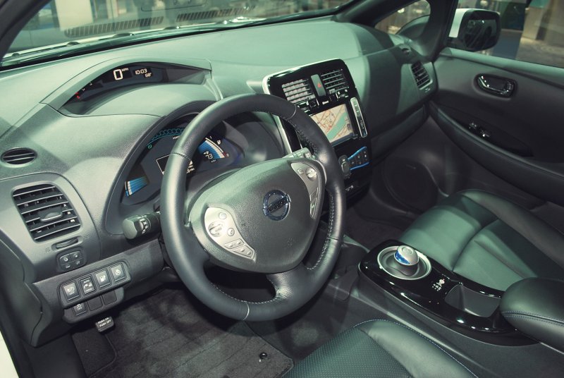 Nissan Leaf 2 салон