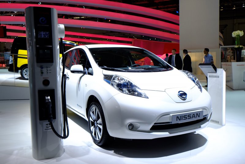 Электромобиль Nissan Leaf 2013