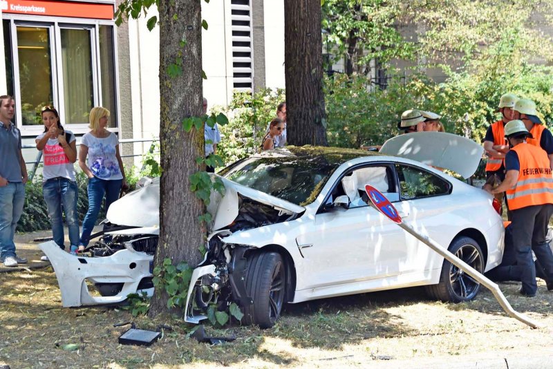 BMW m4 crash