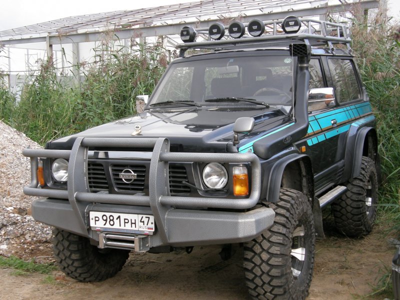 Ниссан Патрол y60